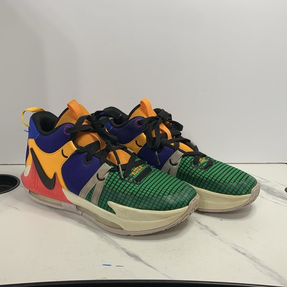 Size Youth 7 - Nike LeBron Witness 7 Multi-Color